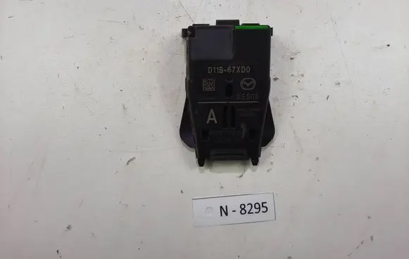 Mazda CX-5 Windshield/windscreen camera D11B67XD0