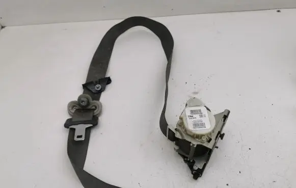 Chrysler Town & Country V Front seatbelt P0ZV682D5AD