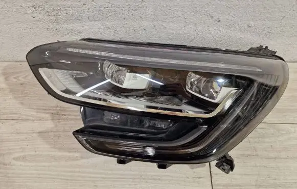 Renault Megane IV Headlight/headlamp 260601093R