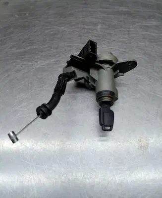 Audi A4 S4 B7 8E 8H Tailgate exterior lock 