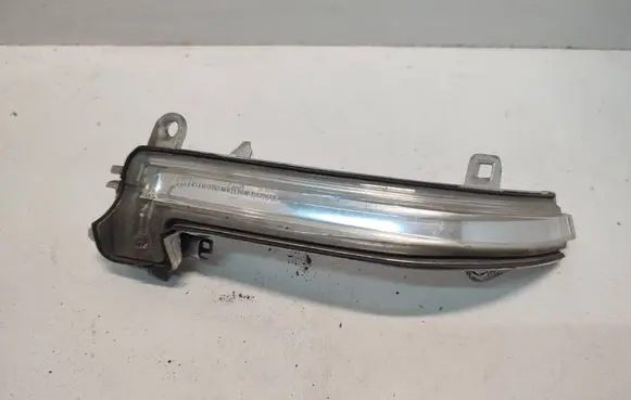 BMW 3 F30 F35 F31 Mirror indicator light 63137280771