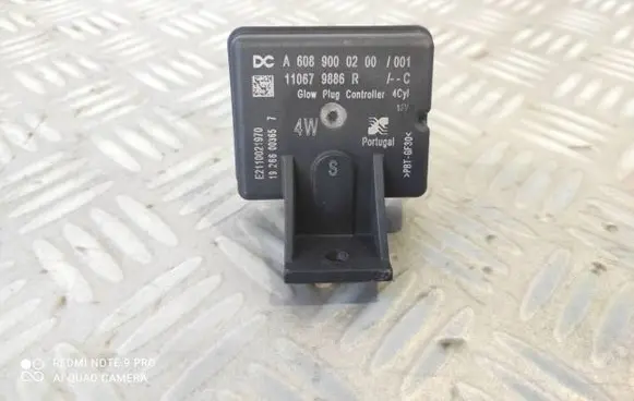 Renault Kangoo II Glow plug pre-heat relay A6089000200 110679886R