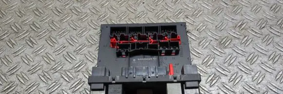Volkswagen Touran I Comfort/convenience module 1K0937049