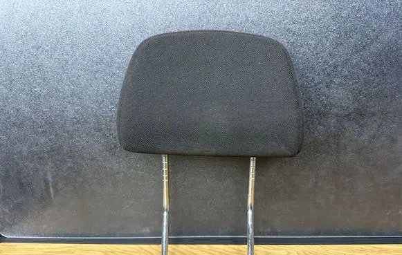 Opel Astra H Rear seat headrest 