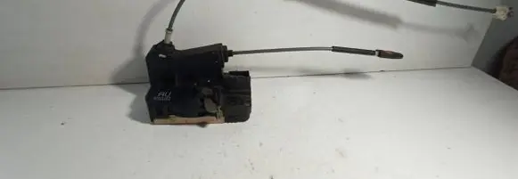 Opel Zafira A Front door lock 90561153
