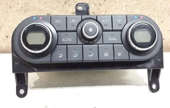 Nissan Qashqai Climate control unit 27500JD40C