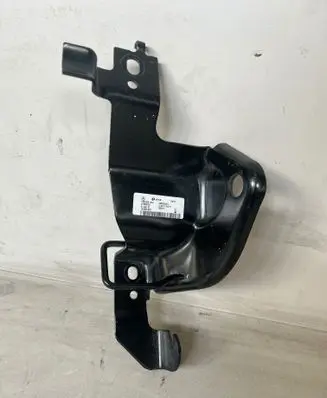 Mercedes-Benz CLA C117 X117 W117 Holder (bracket) A1769200124 L0234255AC10