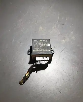 Audi A6 S6 C6 4F Light module LCM 5LA00837922 8P0907357C