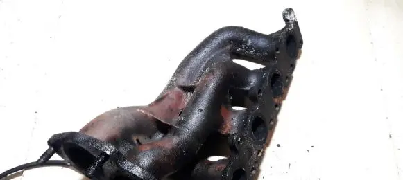Audi A4 S4 B5 8D Exhaust manifold 058253033a