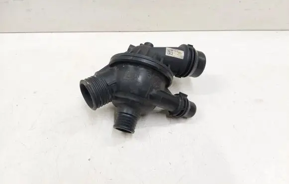 BMW 3 E90 E91 Thermostat housing 7552403 10106811