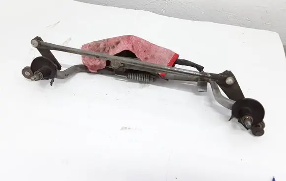 Toyota Verso Front wiper linkage NOCODE