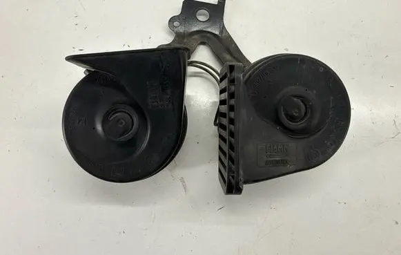 Chrysler Pacifica Horn signal 68225104AB 68225104AC 68225104AA