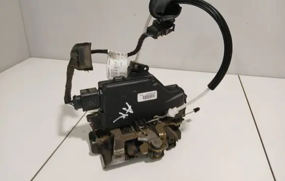 Audi A2 Rear door lock 8Z0839015D