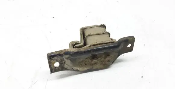 Engine mount bracket