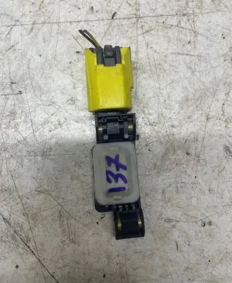 Porsche Cayenne (9PA) Airbag deployment crash/impact sensor 4B0959643E 203373 300107
