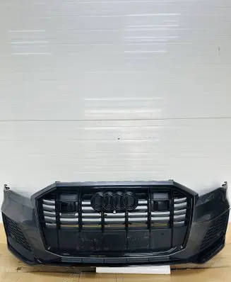 Audi Q7 4M Front bumper 