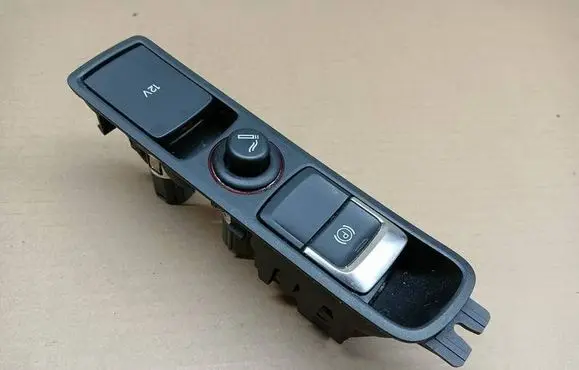 Audi Q3 8U Hand parking brake switch 8U1863349C 5408801