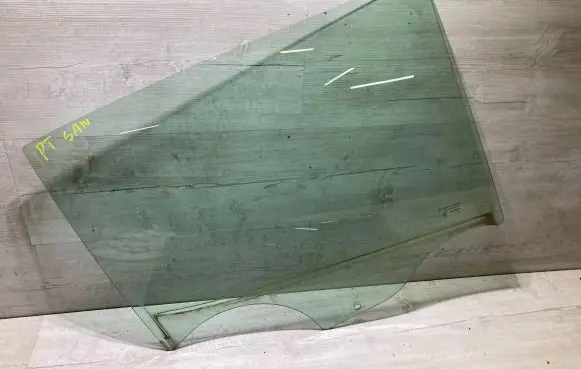 Dacia Sandero III Rear door window glass 