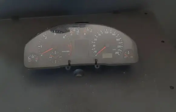 Audi A6 S6 C5 4B Speedometer (instrument cluster) 4B0919881 110008890016