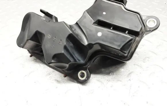 Toyota Yaris XP210 Oil breather separator 12211F3010