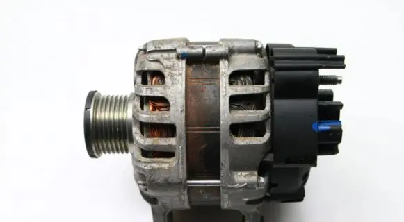Nissan Juke II F16 Generator/alternator 231009092R