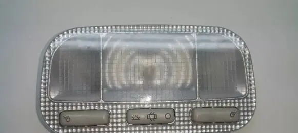 Peugeot 308 Front seat light