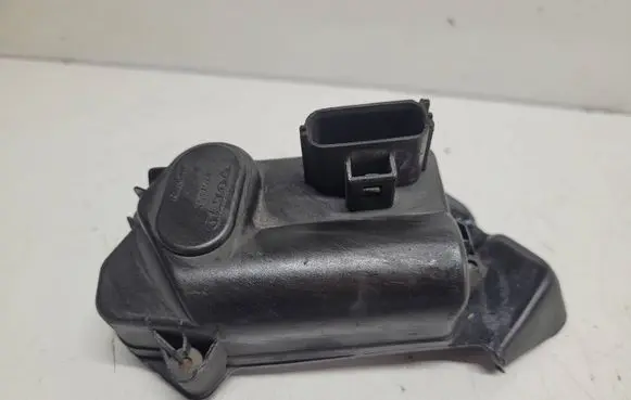 Volvo V70 Intake manifold valve actuator/motor 30757452