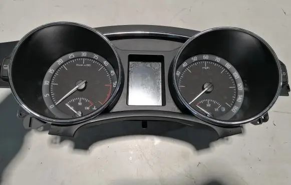 Skoda Superb B6 (3T) Speedometer (instrument cluster) 3T2920941K