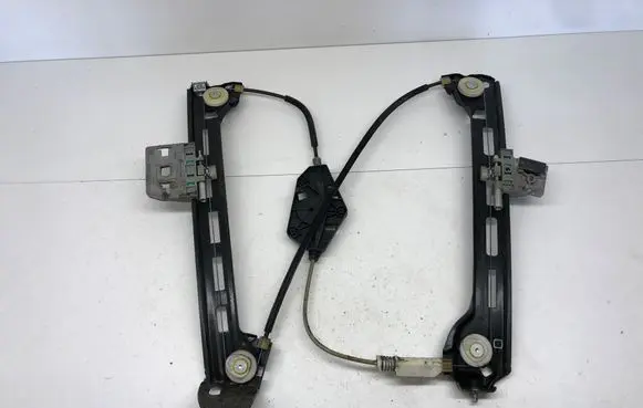 Volkswagen PASSAT CC Rear window lifting mechanism without motor 3C8839461K