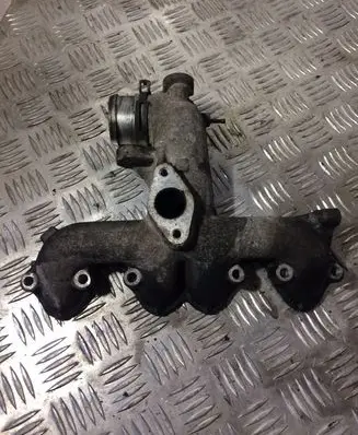 Volkswagen PASSAT B4 Intake manifold 028129713N
