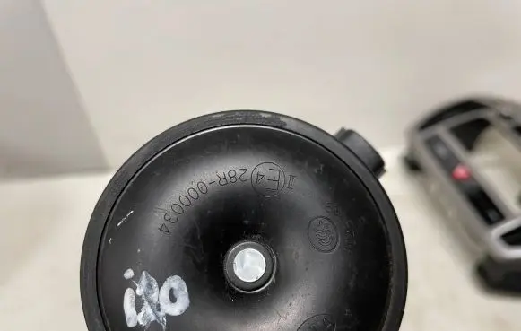 Hyundai i20 (PB PBT) Horn signal 28R000034