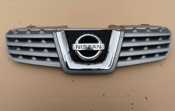 Nissan Qashqai Front bumper upper radiator grill 62310JD000 62310JD00B