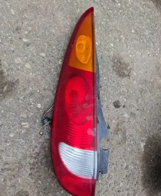 Nissan Almera Tino Rear/tail lights