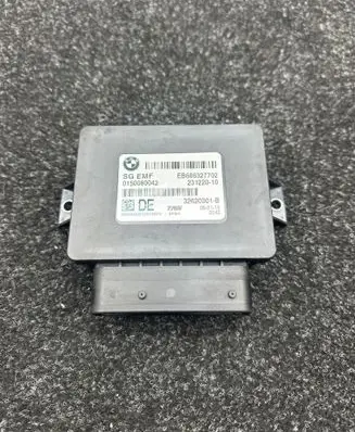 BMW 5 F10 F11 Hand brake control module 6863277 23122010 32620301B