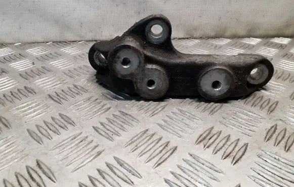 Opel Insignia A Gearbox mounting bracket 13228255
