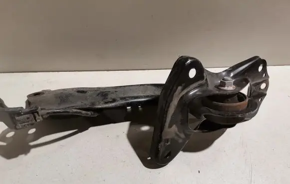 Lexus UX Rear upper control arm/wishbone
