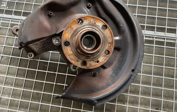 Audi Q3 8U Rear wheel hub 3C0505436G 5N0615612D