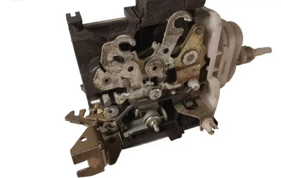 Audi A4 S4 B5 8D Front door lock 8D2837016F
