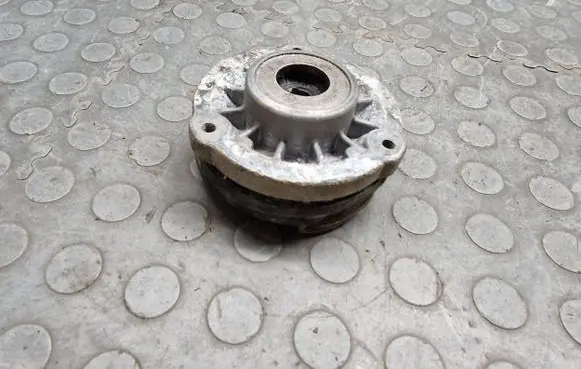 BMW X3 F25 Coil spring/strut mount 6787178