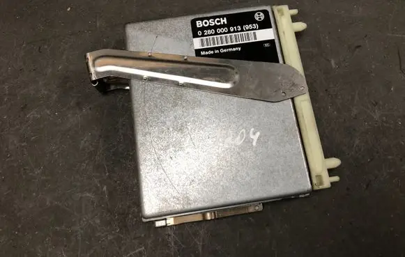 Volvo S60 Engine control unit/module 0280000913
