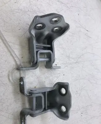 MG MG3 II Front door hinge set 30004518 10064550