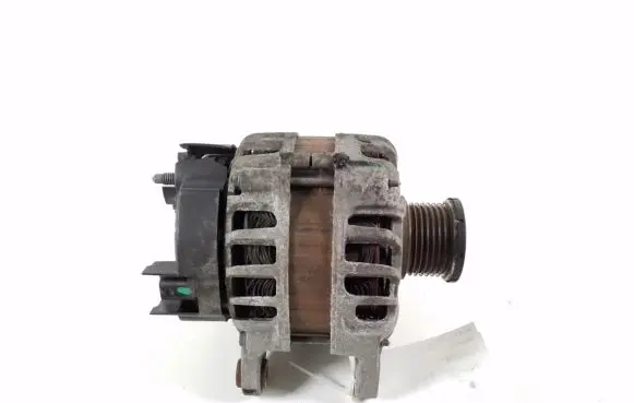 Renault Captur Generator/alternator 231006677R