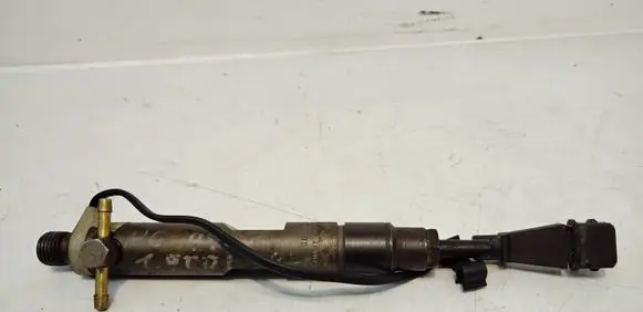 Audi A6 S6 C5 4B Fuel injector 028130201S 0432193745