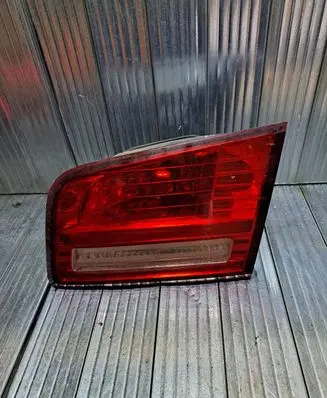 KIA Magentis Tailgate rear/tail lights