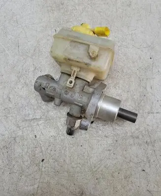 Volkswagen Golf IV Master brake cylinder