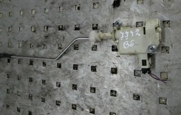Fuel tank cap lock motor