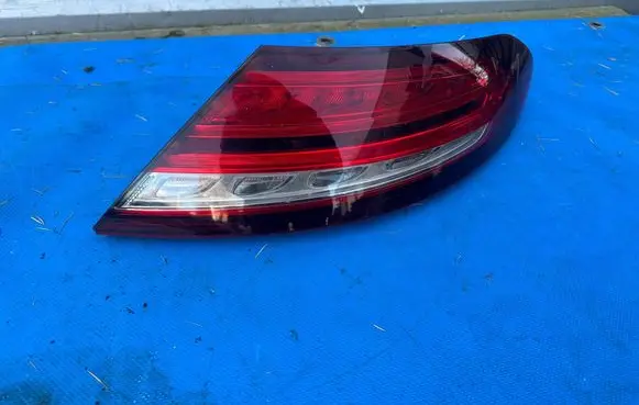 Mercedes-Benz C W205 Rear/tail lights A2059063005