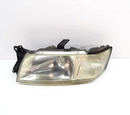 Mitsubishi Space Wagon Headlight/headlamp 10087265
