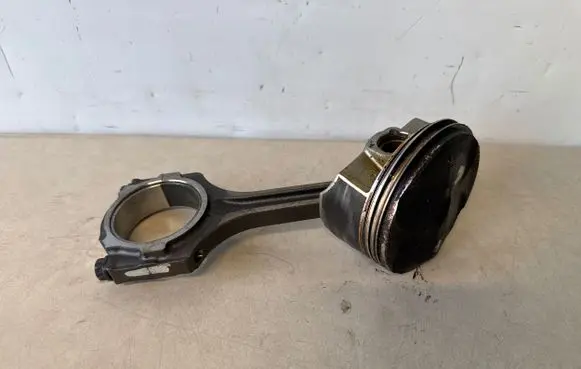 Ford Mustang VI Piston with connecting rod M174t5c