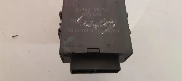 Toyota Avensis T270 Window wiper relay 8594005060